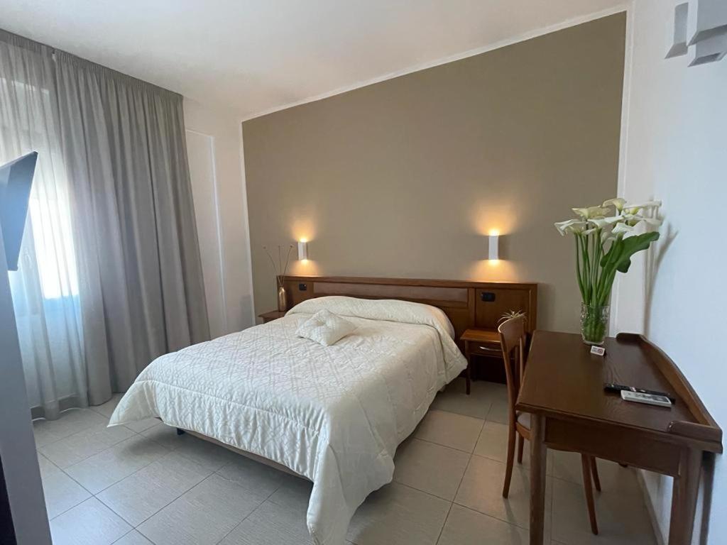 Hotel Posidonia Porto Cesareo Eksteriør bilde